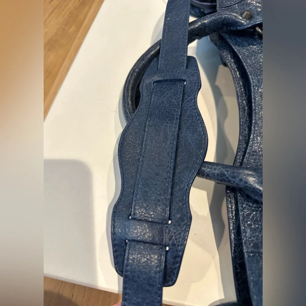 Balenciaga Classic City Bag - Picture 10 of 13